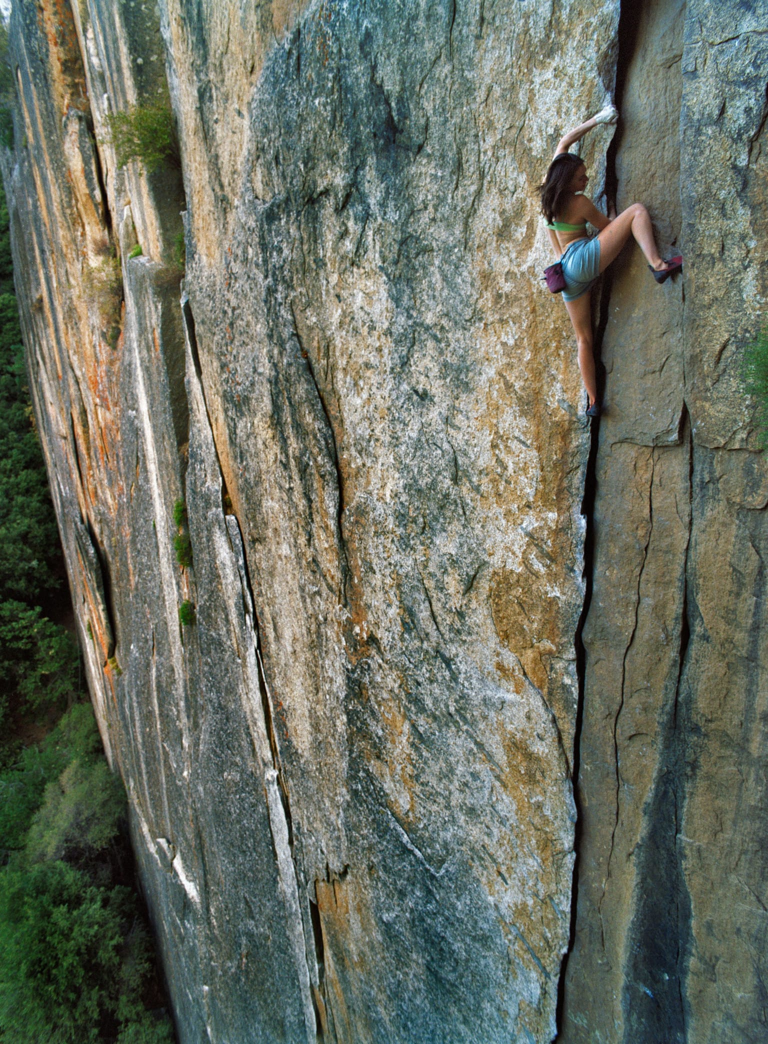 Outer Limits, 2005
I don’t forget a good hand jam or a good friend, and this was a really nice outing with Winky 🩶
📷 Dean Fidelman
Yosemite, CA