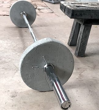 I made concrete weights, who is going to pay $2 per pound! Crazy : r/homegym
